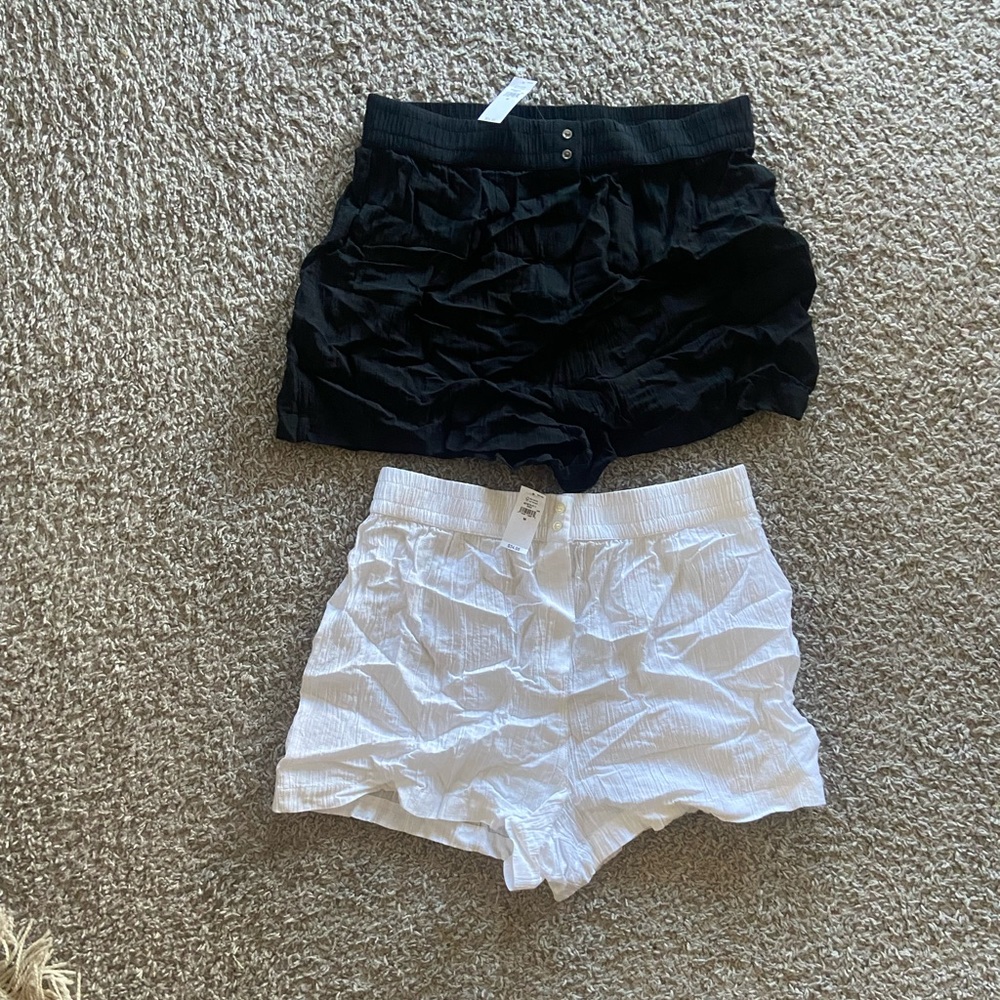 TWO FOR ONE gap shorts! One black and one white